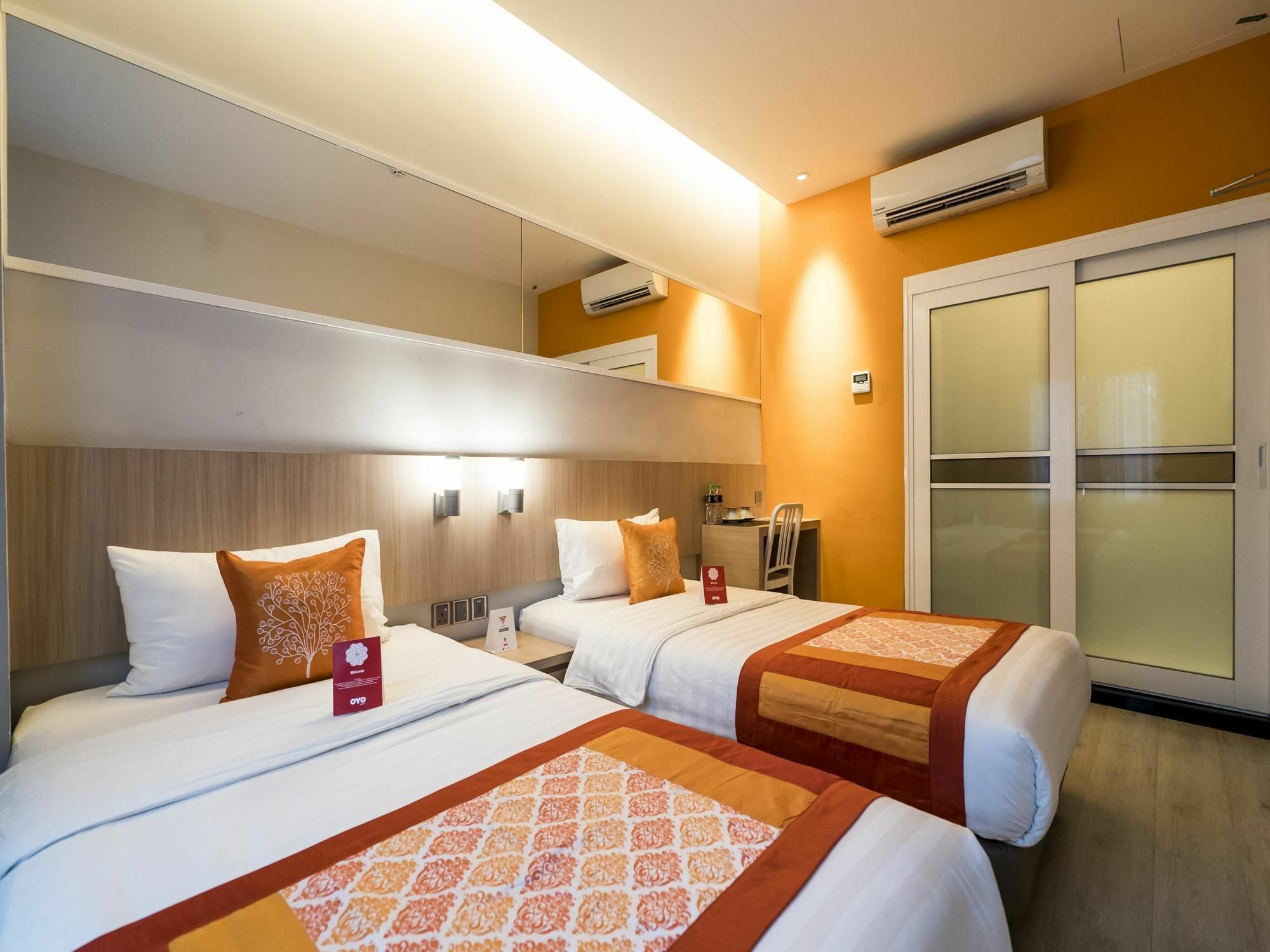 Oyo 279 Orange Premier Hotel Куала-Лумпур Экстерьер фото